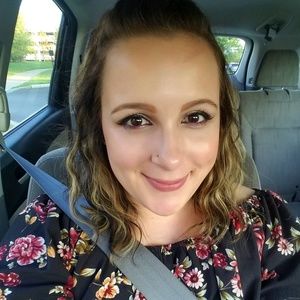 Meet your Posher, Desiree